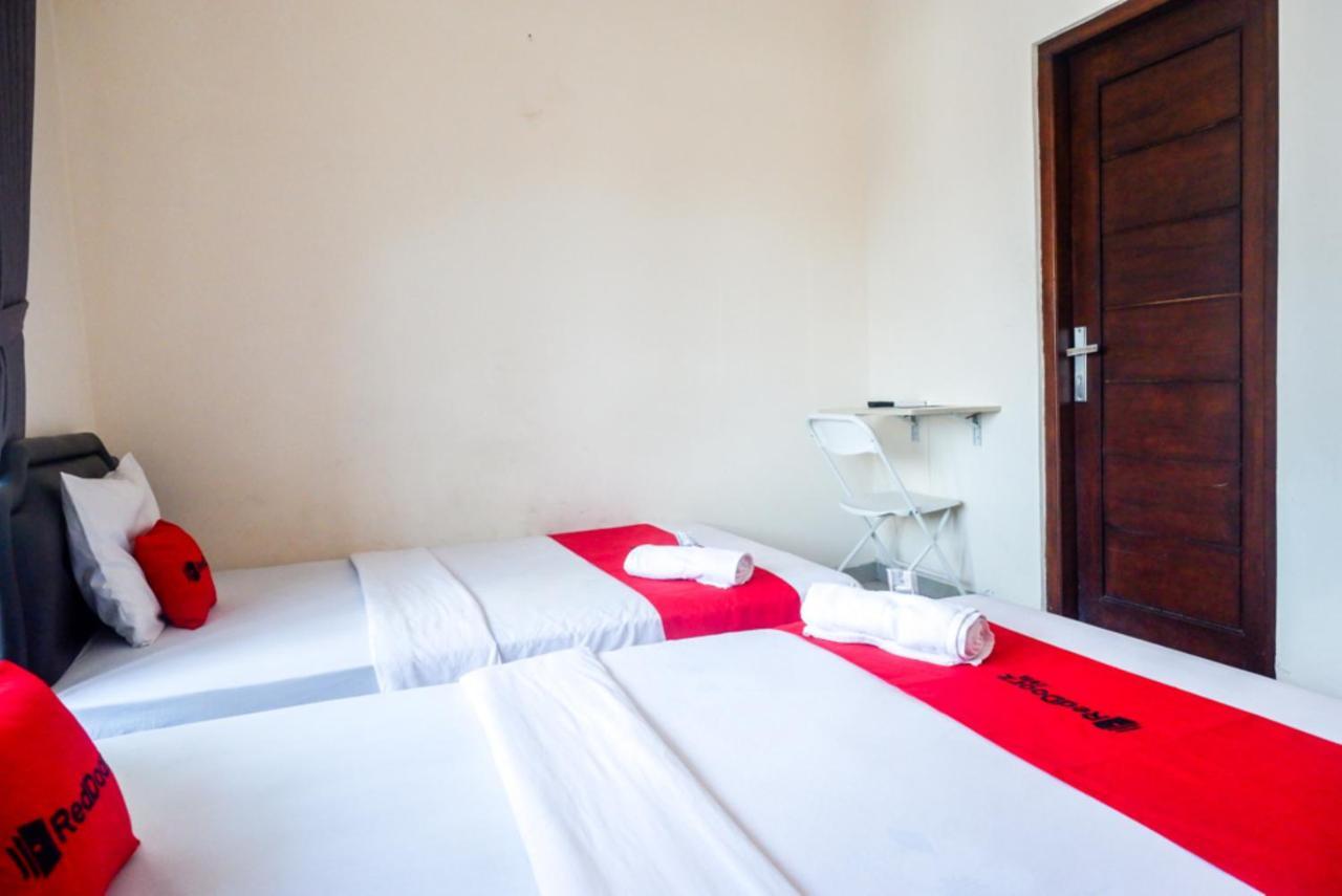 Reddoorz At Mahameru Residence Yogyakarta Kejayan Exterior foto